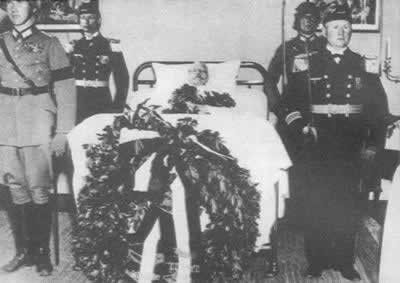 兴登堡逝世,希特勒继任德国总统