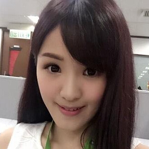 何洛沂的英文名