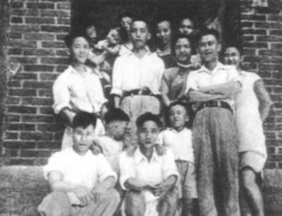 国共代表在重庆继续谈判