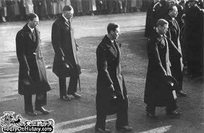 英国乔治五世去世,爱德华八世即位